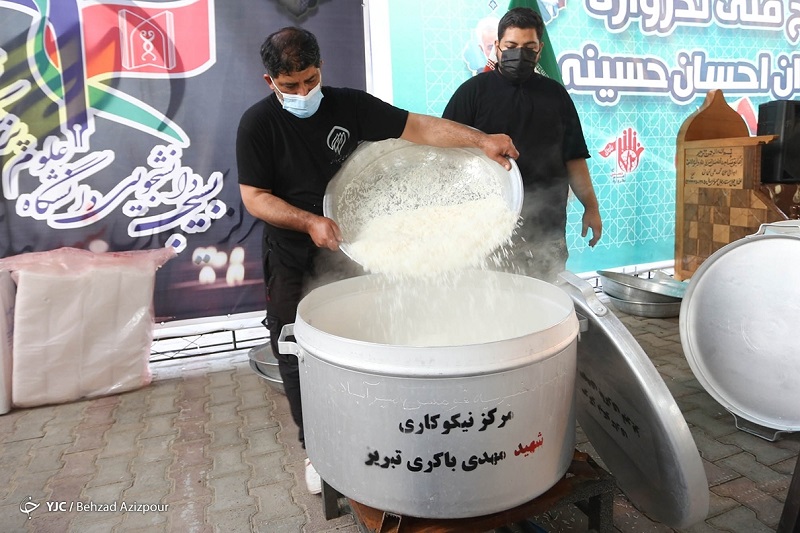 توزیع بیش از ۴۷۱ هزار پرس غذای گرم و ۶۵ هزار بسته معیشتی بین نیازمندان استان