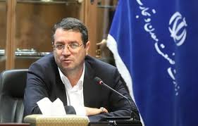 خودروسازان باید عذرخواهی می‌کردند و قول جبران می‌دادند