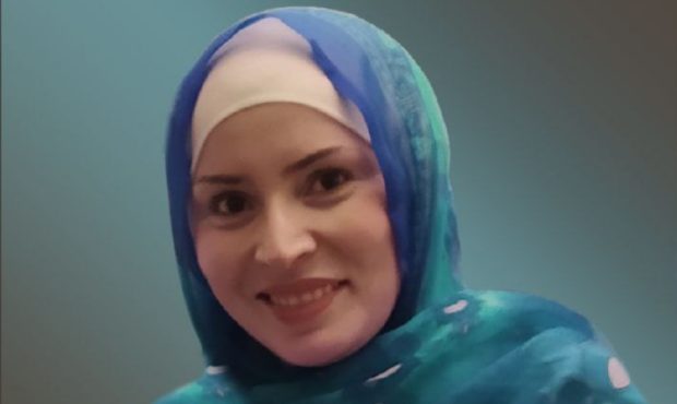 ازبچگی دوست داشتم حرفهایم را به زبان شوخی با کشیدن کارتون و کاریکاتوربگویم