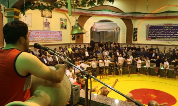 مراسم گلریزان ورزش زورخانه ای و پهلوانی با حضور پیشکسوتان بزرگ ورزش+عکس