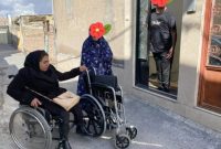 اهداء یک دستگاه ولیچر به پدر معلول تبریزی