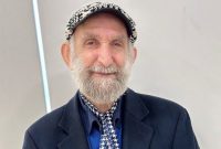 شباهت عجیب پسر اسماعیل خلج  به جوانی پدرش/پسر کپی پدر + عکس