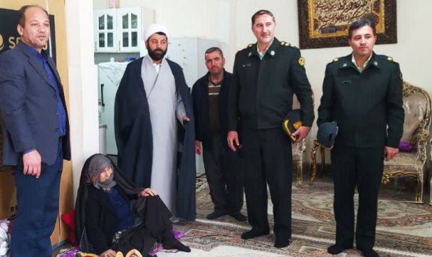 دیدار فرمانده انتظامی شهرستان “میانه” با  مادر شهید ” مسیب بیگ نشین