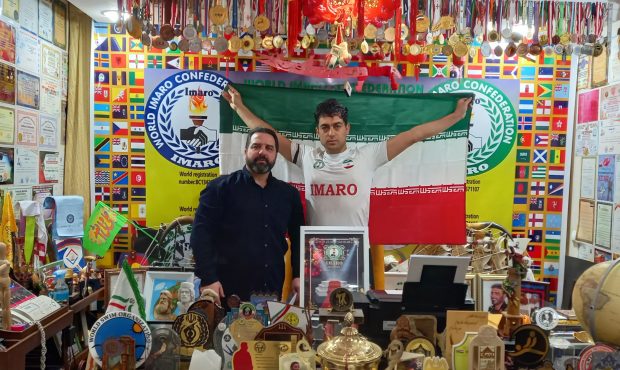 رزمی کار هوراندی به رکورد برد اجرای فنون رزمی بر روی کیسه بوکس جهان دست یافت