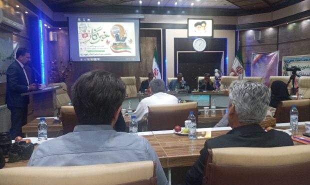 خبرنگاران شهرستانی و استانی توسط شهردار ی مرند تجلیل شدند