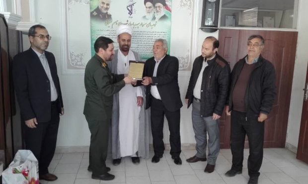 تقدیر جمعی از اهالی روستای قراجه فیض الله  از فرمانده سپاه مرند