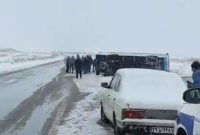 واژگونی ۲دستگاه مینی بوس در جلفا با ۱۳ مصدوم